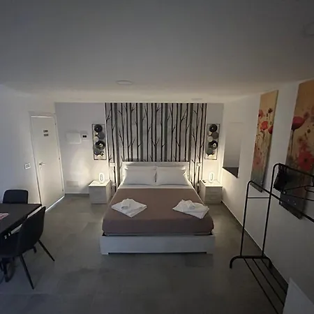 Happy Moment Bed & Breakfast